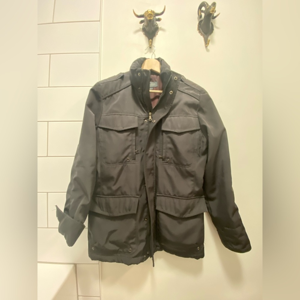 Men winter coat black / purple lining SMALL great condition.  Used.